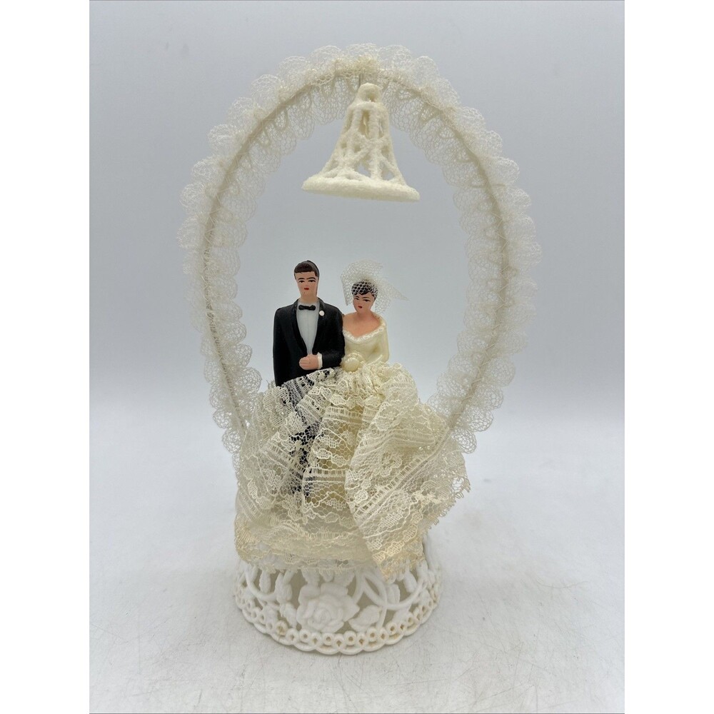 Wedding Cake Topper Bride Groom Lace Bell 1950s Vintage